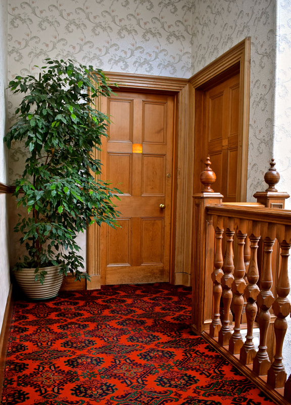 Victorian Bed and breakfast in Edinburgh, click here to book a room.