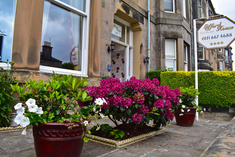 Gifford House bed and breakfast in Edinburgh, click here